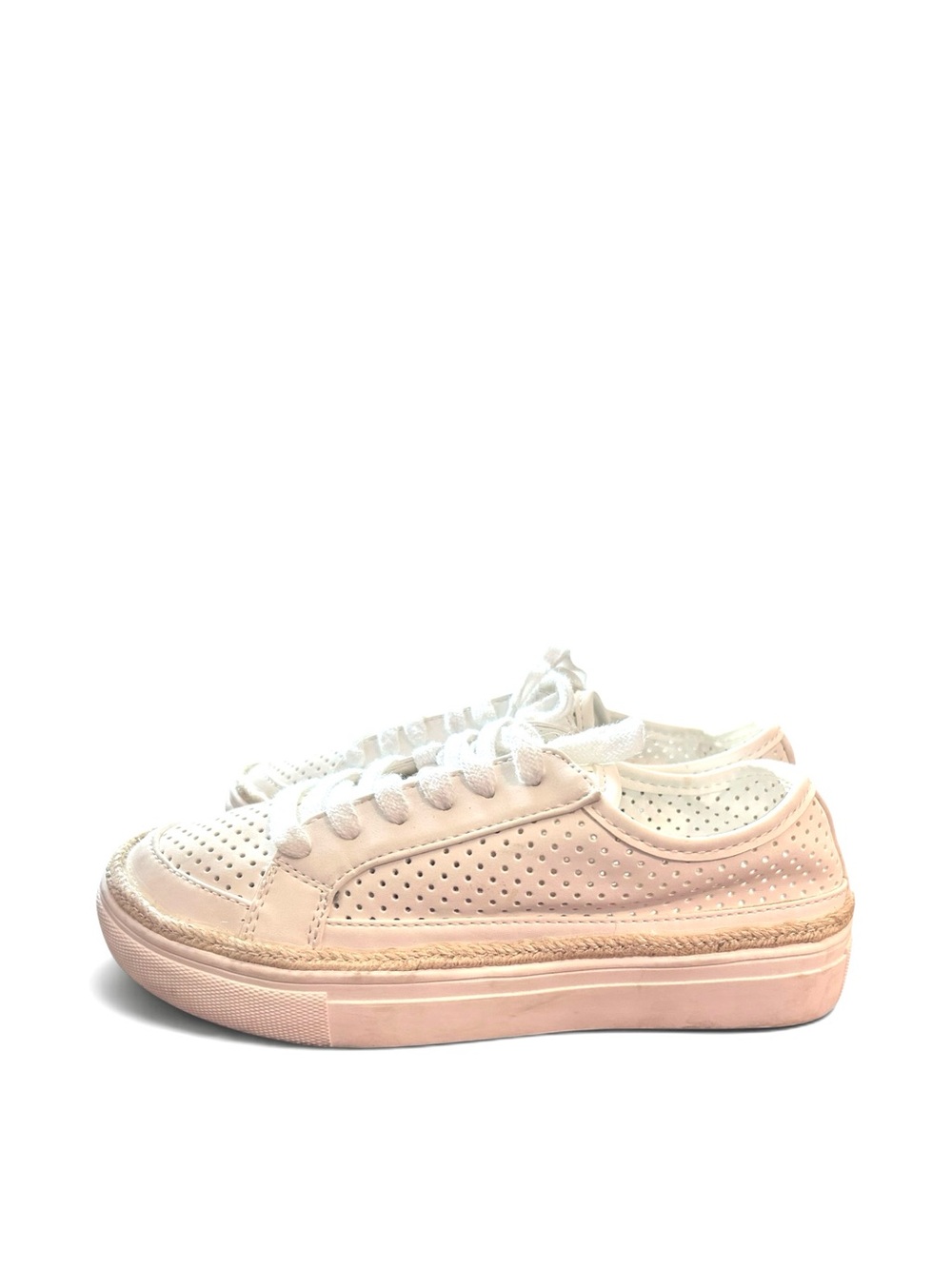 American Eagle Outfitters White Perforated Platform Sneaker Woman’s Size 6